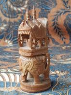 Olifant met berijder antiek Oosters beeldje van hout 12 cm., Ophalen of Verzenden