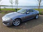 Jaguar XK 4.2 Coupe AUT 2007 Grijs, Auto's, Jaguar, Te koop, Zilver of Grijs, Geïmporteerd, Benzine