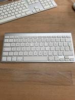 Apple Magic Keyboard QWERTY A1255 op 3xAA batterij, Gebruikt, Ophalen of Verzenden, Draadloos, Qwerty