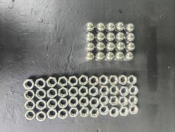 20x dopmoeren M16 + 40x moeren M16, nieuw beschikbaar voor biedingen