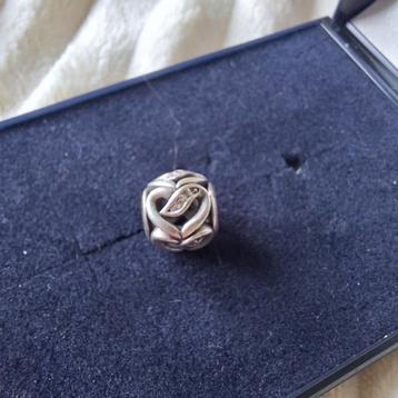 Pandora Kraal Hart met Blaadje beschikbaar voor biedingen