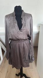 Estseven jurk silk grijs 38, Kleding | Dames, Jurken, Maat 38/40 (M), Ophalen of Verzenden, Zo goed als nieuw, Grijs