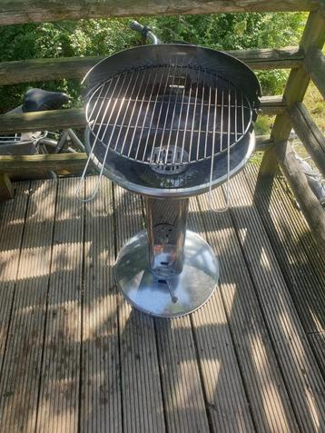 RVS Houtskool BBQ beschikbaar voor biedingen