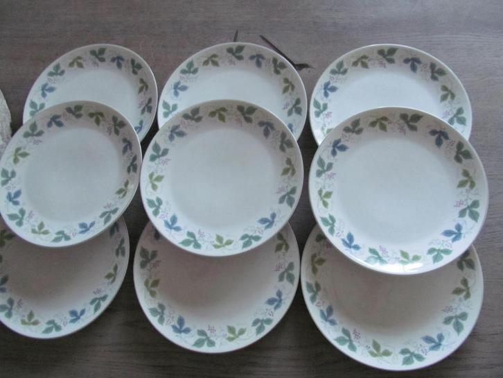 9 Arzberg Borden met prachtige Rand, Huis en Inrichting, Keuken | Servies, Zo goed als nieuw, Bord(en), Overige stijlen, Keramiek