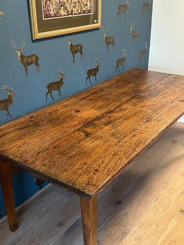 Antieke eetkamer tafel beschikbaar voor biedingen