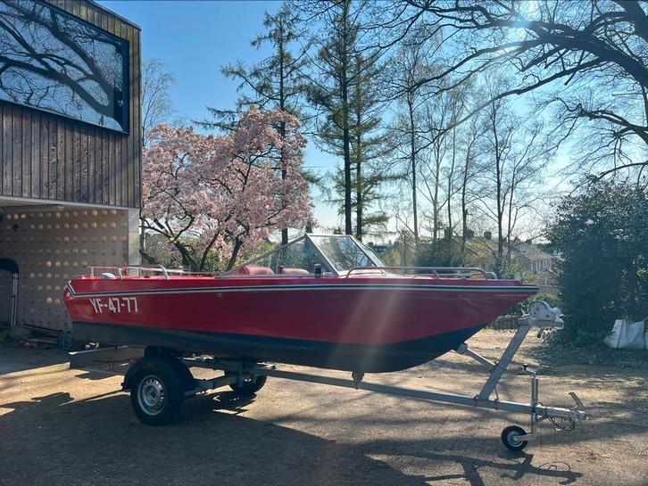 Speedboot met trailer, Watersport en Boten, Speedboten, Gebruikt, 3 tot 6 meter, Benzine, 120 tot 200 pk, Polyester, Binnenboordmotor