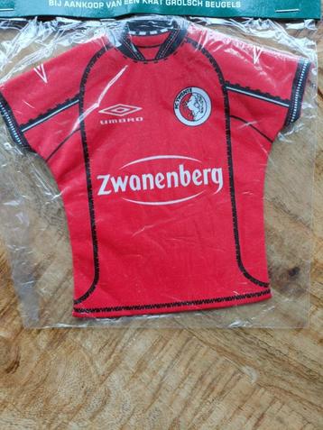Minishirt FC Twente beschikbaar voor biedingen