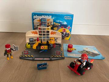 Playmobil Karting garage City Action - set 6869 beschikbaar voor biedingen