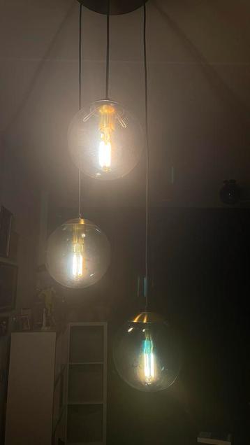 Blauwe hanglamp met 3 glazen bollen + dimbare peertjes beschikbaar voor biedingen