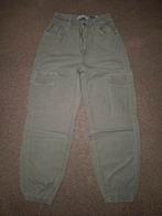 Bershka Lichtgroene Worker Broek - Maat S, Zo goed als nieuw, Maat 36 (S), Lang, Groen