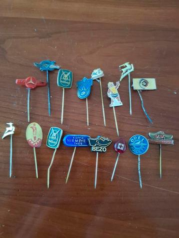 18 Diverse Speldjes - Verzameling beschikbaar voor biedingen