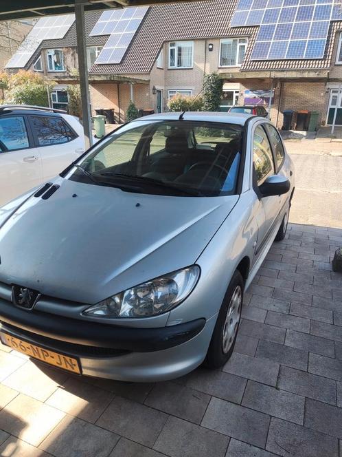 Peugeot 206 1.4 5D 2004 Grijs, Auto's, Peugeot, Bedrijf, Benzine, C, Hatchback, Handgeschakeld, Origineel Nederlands, Zilver of Grijs