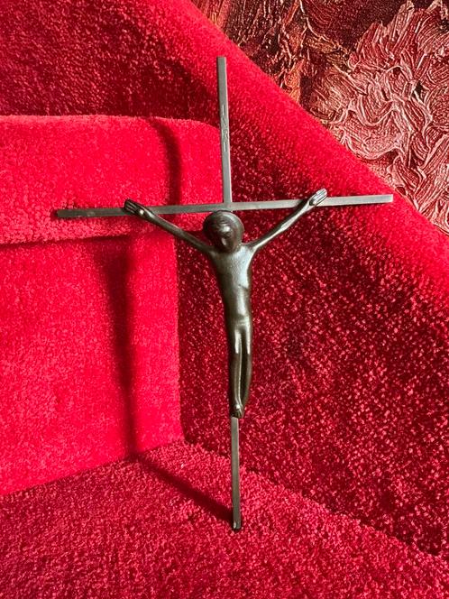Religie ❤️ oud koperen kruisbeeld met bronzen crucifix, Verzamelen, Religie, Overige typen, Ophalen of Verzenden