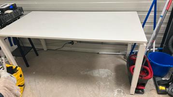 3 Kantoor tafels, 30 euro per tafel beschikbaar voor biedingen