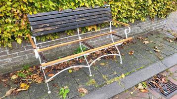 Tuinbank | stalen onderstel  beschikbaar voor biedingen
