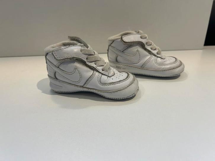 Baby Nikes Air force One maat 18.5, Kinderen en Baby's, Kinderkleding | Schoenen en Sokken, Gebruikt, Sportschoenen, Jongen of Meisje
