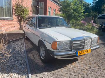 Mercedes-Benz W123 300 TD 300td combi beschikbaar voor biedingen