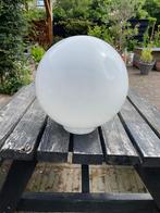 Witte glasbol hanglamp, Huis en Inrichting, Lampen | Hanglampen, Ophalen, Gebruikt, Vintage, Glas