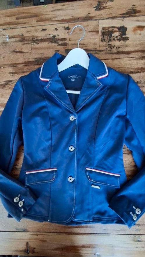 Donkerblauw wedstrijdjasje van QHP in maat 176, Dieren en Toebehoren, Paardrijkleding, Zo goed als nieuw, Bovenkleding, Dressuur