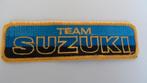 Motorwegrace Team Suzuki motorpak embleem 4 x 13 cm., Verzamelen, Automerken, Motoren en Formule 1, Verzenden, Zo goed als nieuw