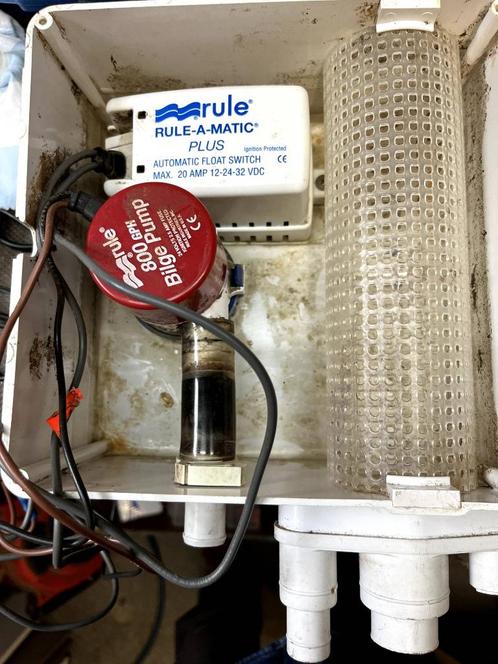doucheafvoer boot 12-24 volt bilge pomp, Watersport en Boten, Accessoires en Onderhoud, Gebruikt, Overige typen, Ophalen of Verzenden