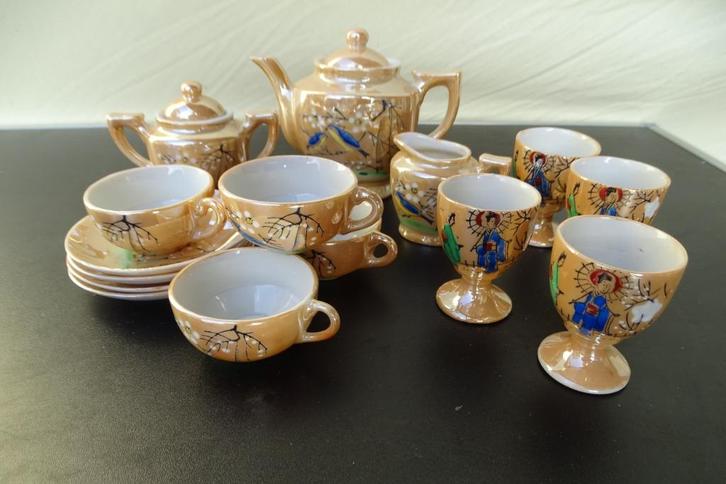 Japans theeserviesje met 4 eierdopjes, porselein, Antiek en Kunst, Antiek | Servies compleet, Ophalen of Verzenden