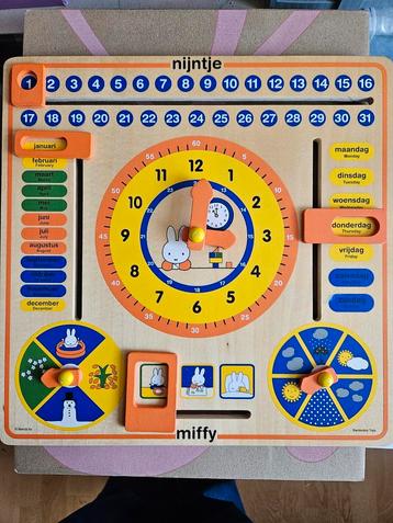 Nijntje / Miffy  houten kalender / oefenklok Bambolino Toys beschikbaar voor biedingen