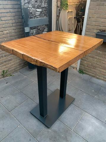 Hoge statafel eikenhout 75x90cm beschikbaar voor biedingen