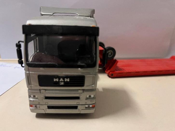 Trekker  Man nu Met dieplader, Hobby en Vrije tijd, Modelauto's | 1:50, Zo goed als nieuw, Bus of Vrachtwagen, Lion Toys, Ophalen of Verzenden