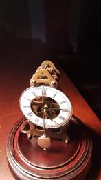 Klein 8 daags spillegang met stolp 19 cm hoog, Antiek en Kunst, Ophalen of Verzenden