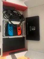 Nintendo Switch + etc, Spelcomputers en Games, Ophalen, Zo goed als nieuw, Met 2 controllers, Switch Original