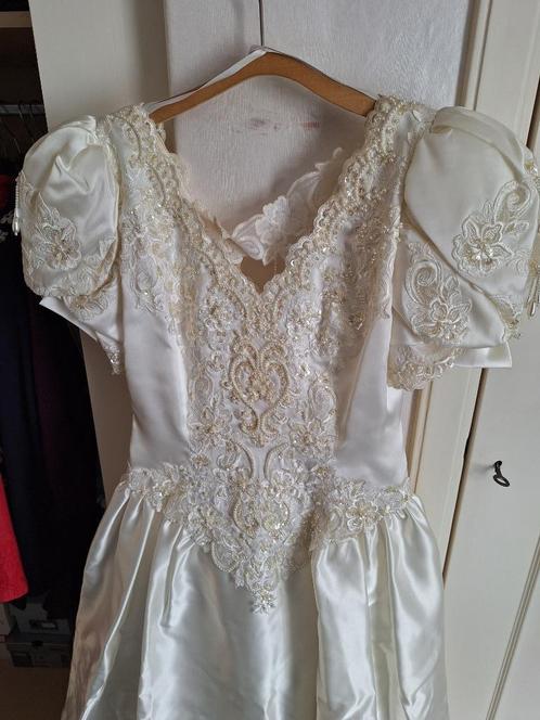 Trouwjurk uit 1993, Kleding | Dames, Trouwkleding en Trouwaccessoires, Gedragen, Trouwjurk, Beige, Ophalen