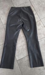 Knit-ted toffe leatherlook broek S NIEUWSTAAT, Kleding | Dames, Broeken en Pantalons, Zwart, Knit-ted, Ophalen of Verzenden, Zo goed als nieuw