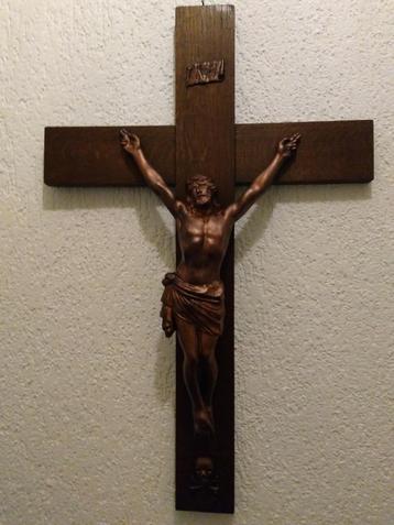 Mooie crucifix beschikbaar voor biedingen