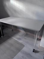 Grijze tafel met wieltjes, Ophalen, Gebruikt