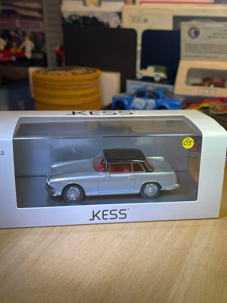 1:43 KESS Alfa Romeo 1900 CSS coupé Lugano Ghia …. nú 75,-!!, Hobby en Vrije tijd, Modelauto's | 1:43, Ophalen of Verzenden, Zo goed als nieuw