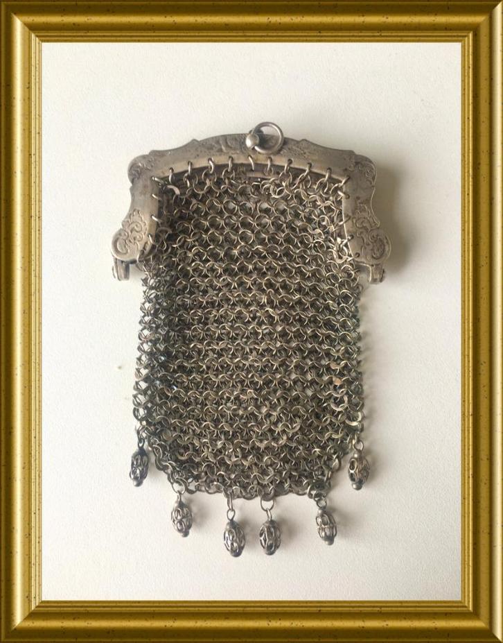Antiek zilveren maliënkolder beursje uit 1859, Antiek en Kunst, Antiek | Goud en Zilver, Zilver, Ophalen of Verzenden