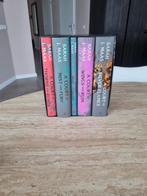 Sarah J. Maas – A Court of Thorns and Roses hardcover boxset, Ophalen of Verzenden, Zo goed als nieuw