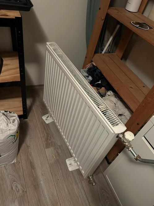 Radiator thermrad Compact 4 T21, Doe-het-zelf en Verbouw, Verwarming en Radiatoren, Zo goed als nieuw, Radiator, 800 watt of meer