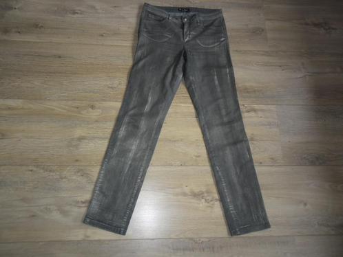 Pierre Cardin Grijs/Gouden Spijkerbroek Clara W29 / L32, Kleding | Dames, Spijkerbroeken en Jeans, Zo goed als nieuw, W28 - W29 (confectie 36)