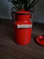 Brocante rood emaille melkbus met deksel en houten handvat., Ophalen of Verzenden