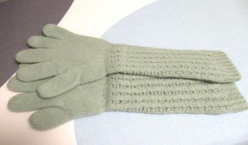 Nieuwe groene wollen InWear handschoenen, mt 7 en 7,5 beschikbaar voor biedingen