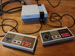 Nintendo Classic Mini NES  *NIEUWSTAAT*, Ophalen of Verzenden, Zo goed als nieuw, Met 2 controllers, Met games