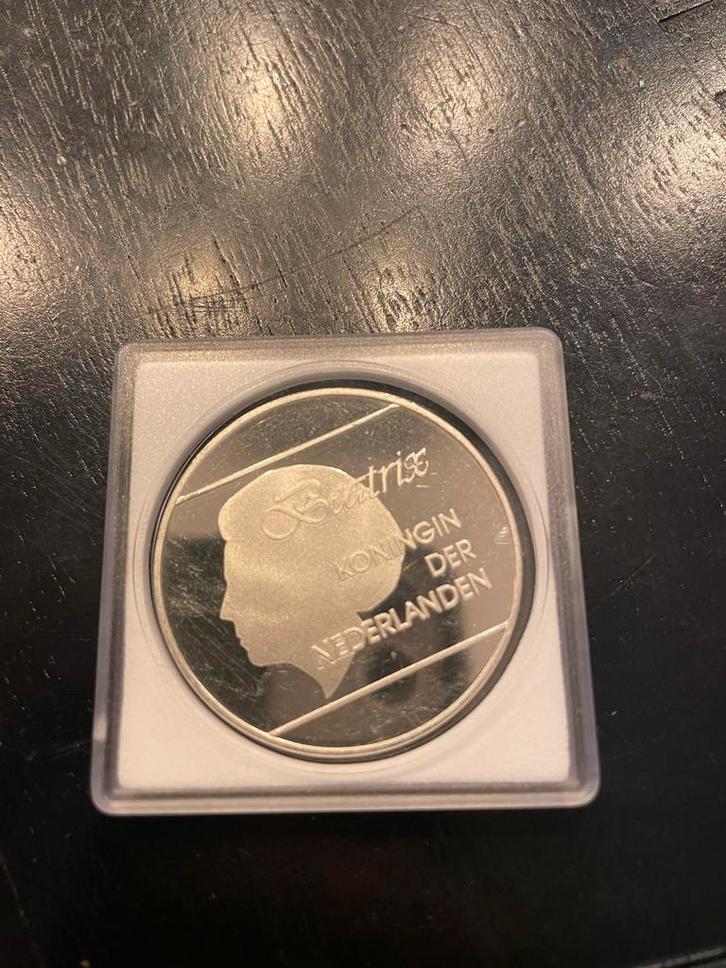 Aruba 25 Florin 1994 - 50 Jaar Einde WOII, Postzegels en Munten, Munten | Nederland, Losse munt, Overige waardes, Koningin Beatrix