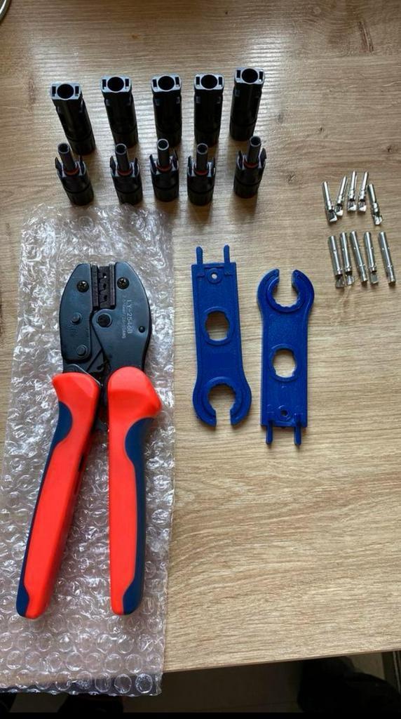MC4 Krimptang + sleutels + connectoren *nieuw*, Doe-het-zelf en Verbouw, Elektra en Kabels, Nieuw, Ophalen of Verzenden