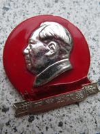 Metalen Speldje met Mao Tse-Tung souvenir uit China, Verzamelen, Ophalen of Verzenden, Gebruikt, Figuurtje, Speldje of Pin