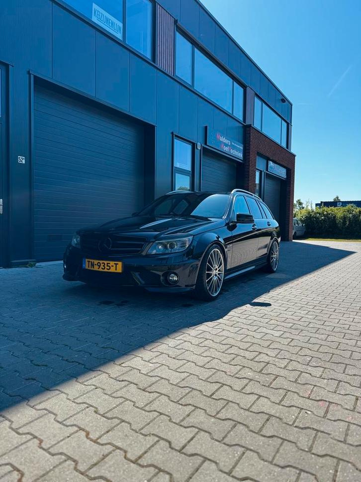 Unieke Mercedes C63 AMG W204, Auto's, Mercedes-Benz, Particulier, C-Klasse, Benzine, Euro 5, Stationwagon, Automaat, Zwart, Zwart