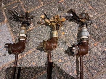 3 goede sectorsproeiers op metalen pin beschikbaar voor biedingen