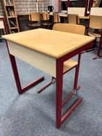Schoolmeubilair - Bureau en Stoel Set, Ophalen, Gebruikt, Bruin, Vijf, Zes of meer stoelen