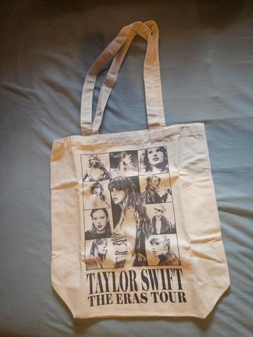 Taylor Swift tas beschikbaar voor biedingen